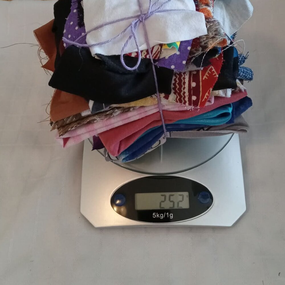 G) Want to renew your fabric stash for your creative projects? +1/2 lb fabrics